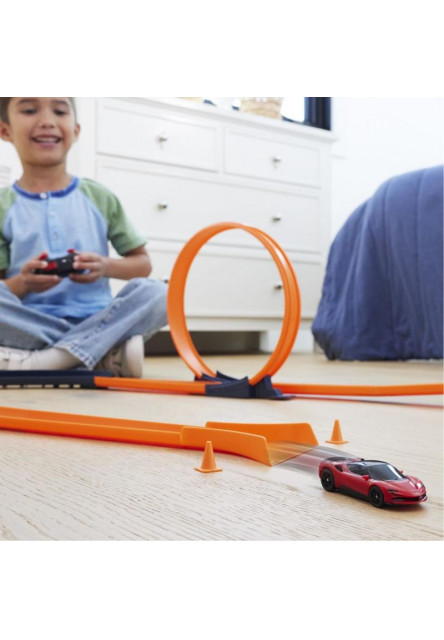 Hot Wheels RC ROSSO 1:64