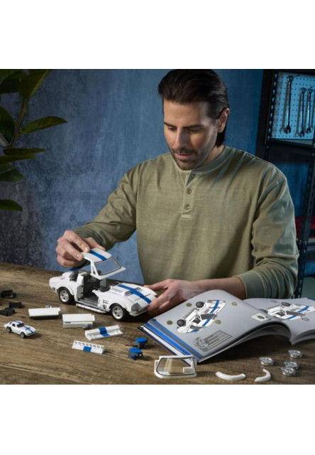 Mega Hot Wheels prémiová edícia - Corvette