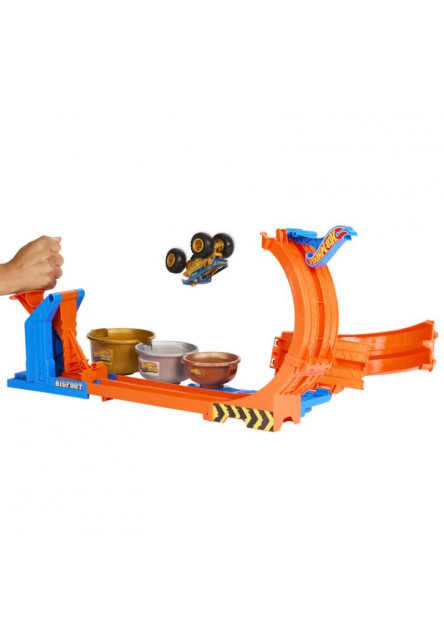 Hot Wheels monster trucks dráha  so slučkou a Bigfootom 