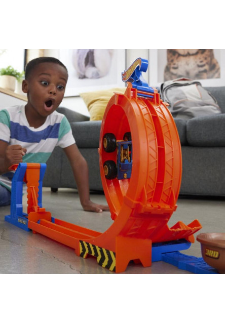Hot Wheels monster trucks dráha  so slučkou a Bigfootom 