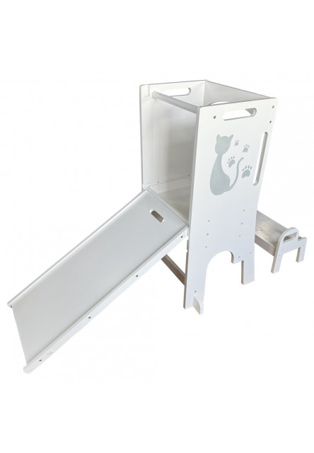 Rastúca veža Mačka so šmykľavkou a tabulou