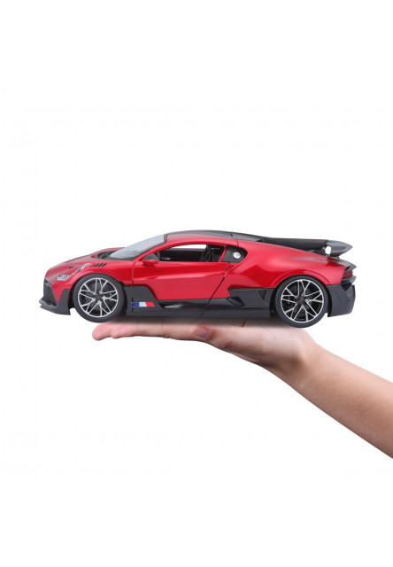 Bburago - Autá HOBBY, Bugatti Divo, červená metalíza, 1:18