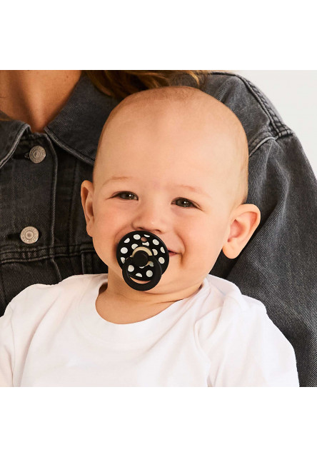 BIBS STUDIO Colour Polka anatomické cumlíky z prírodného kaučuku 2ks - veľkosť 2 (Blossom / Candy Apple)