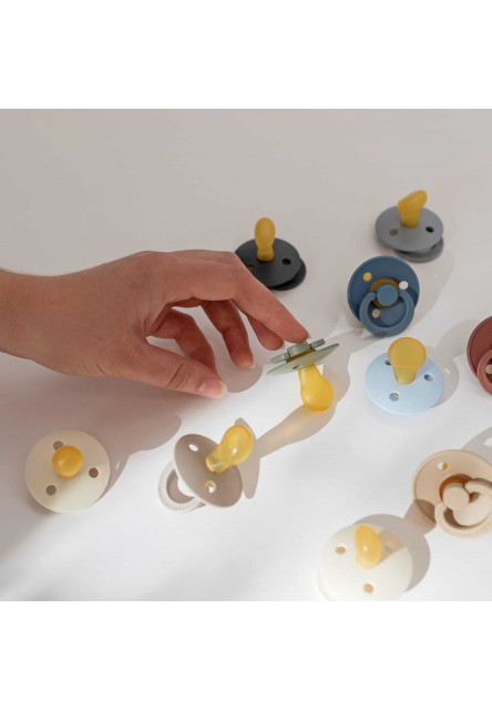 BIBS Colour symetrické cumlíky z prírodného kaučuku 2 ks - veľkosť 2 (Sage Nočný / Cloud Nočný)