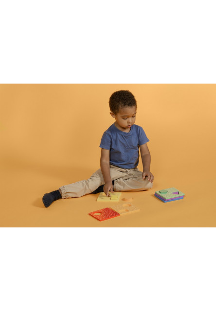Play and Learn box Barvy