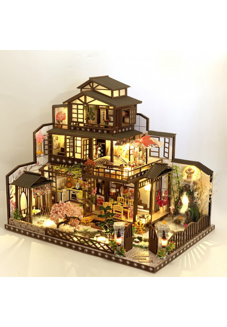 Miniatúra domčeka Honosná sakurová vila