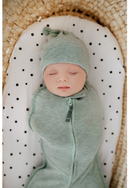 Zavinovačka Sleepee First Step Swaddle s čepičkou zdarma Meadow