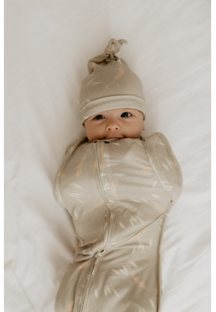 Zavinovačka Sleepee Second Step Swaddle s čepičkou zdarma Blossom