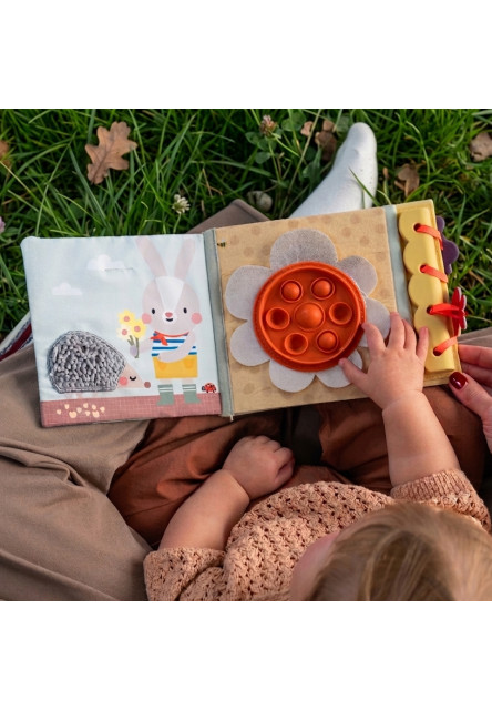 Knížka s aktivitami Garden My 1st Busy Book